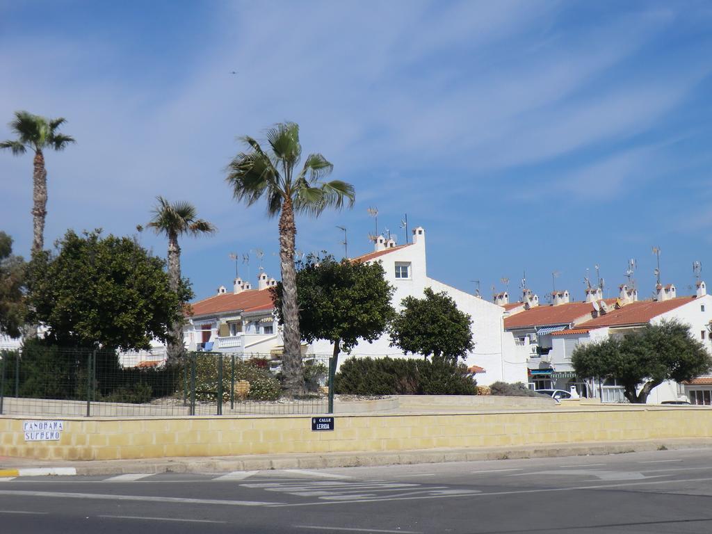Casas Holiday - Playa La Mata 1 Торевиеха Екстериор снимка